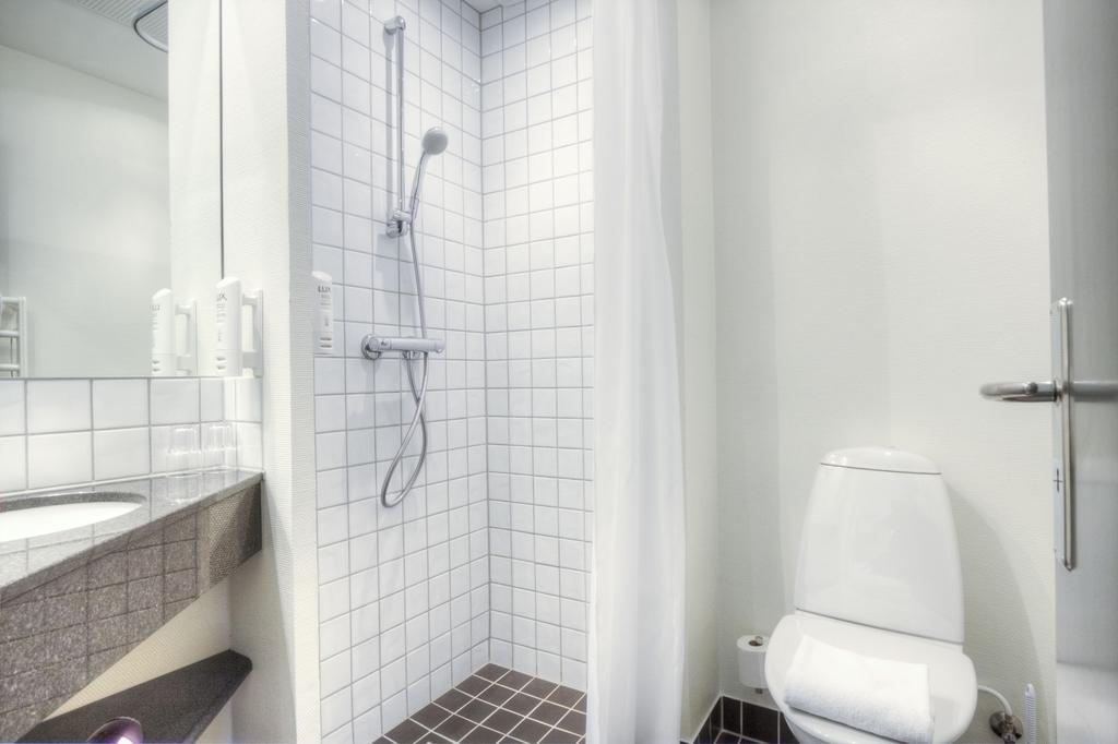Huset Middelfart Hotel ภายนอก รูปภาพ