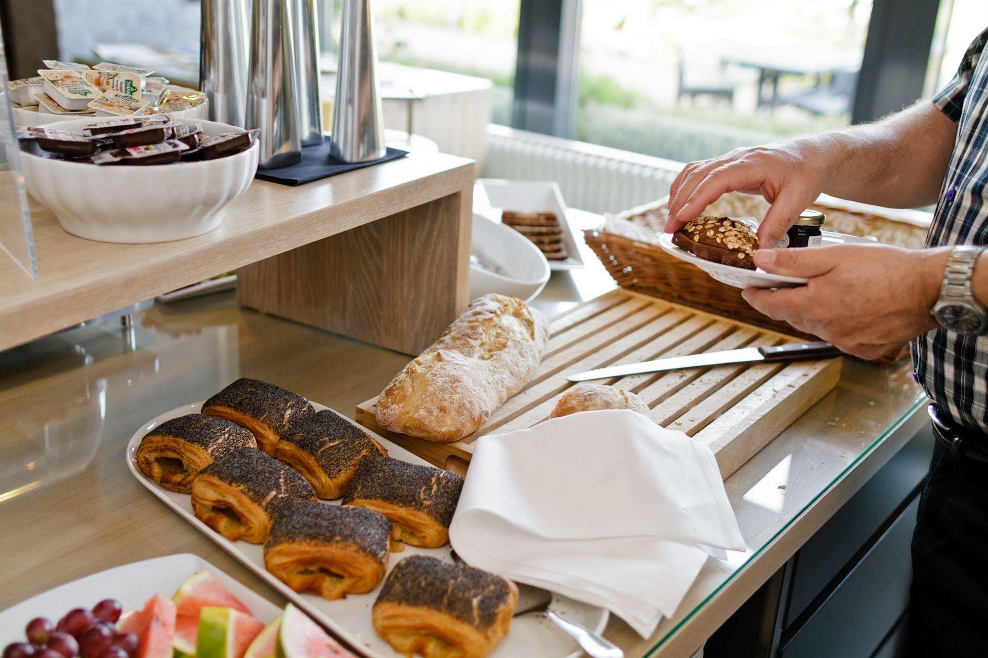 Huset Middelfart Hotel ภายนอก รูปภาพ