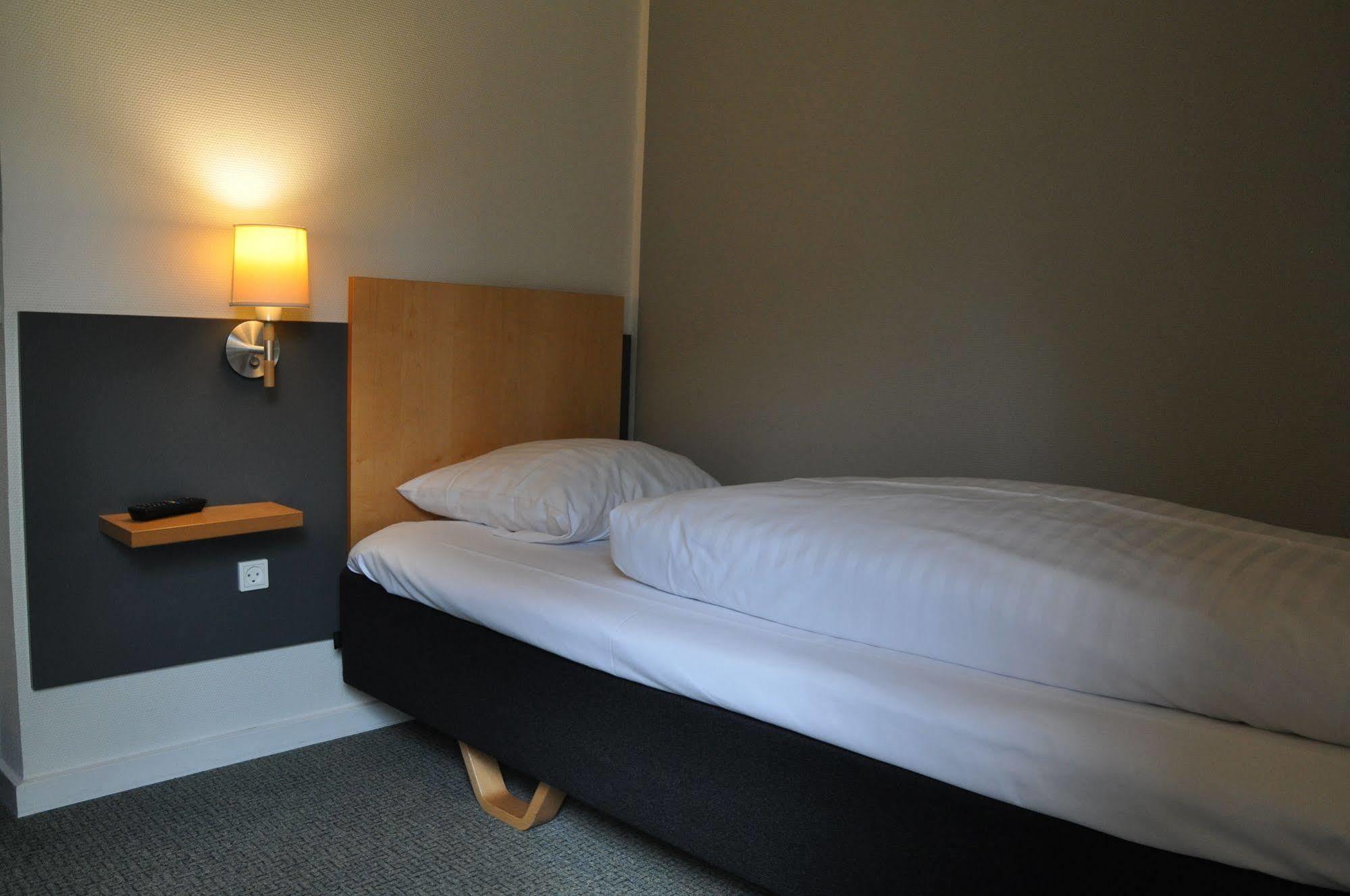 Huset Middelfart Hotel ภายนอก รูปภาพ
